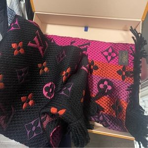 Louis Vuitton wool/silk scarf